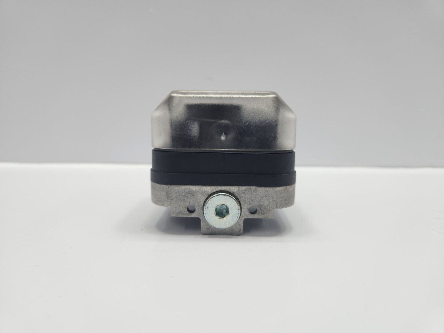 new KROMSCHRODER DG6U-3 PRESSURE SWITCH 84447250 - KROMSCHO DER