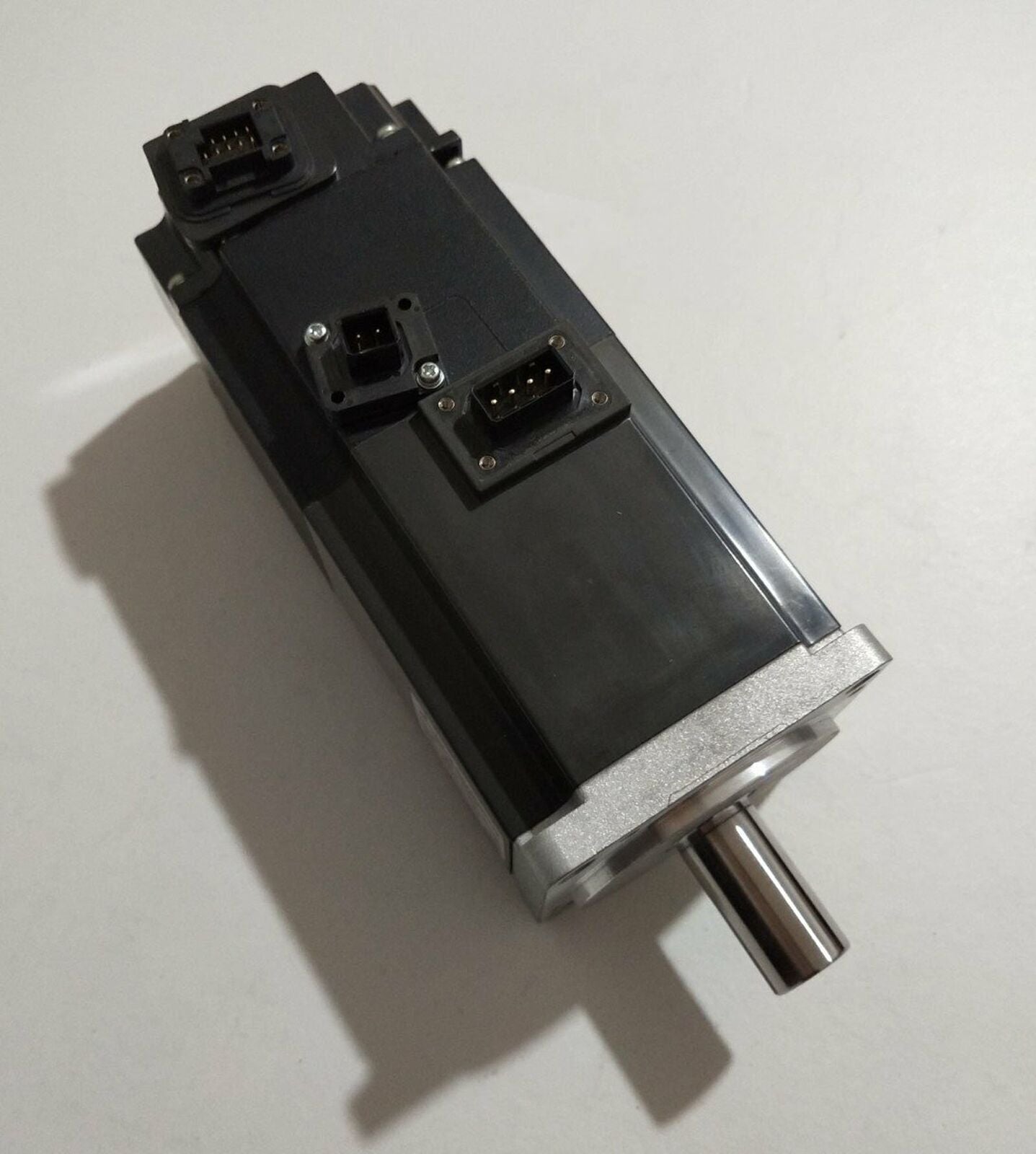 Mitsubishi In Box Servo Motor HF-KP43BG7K, 1-Year Warranty - MITSUBISHI