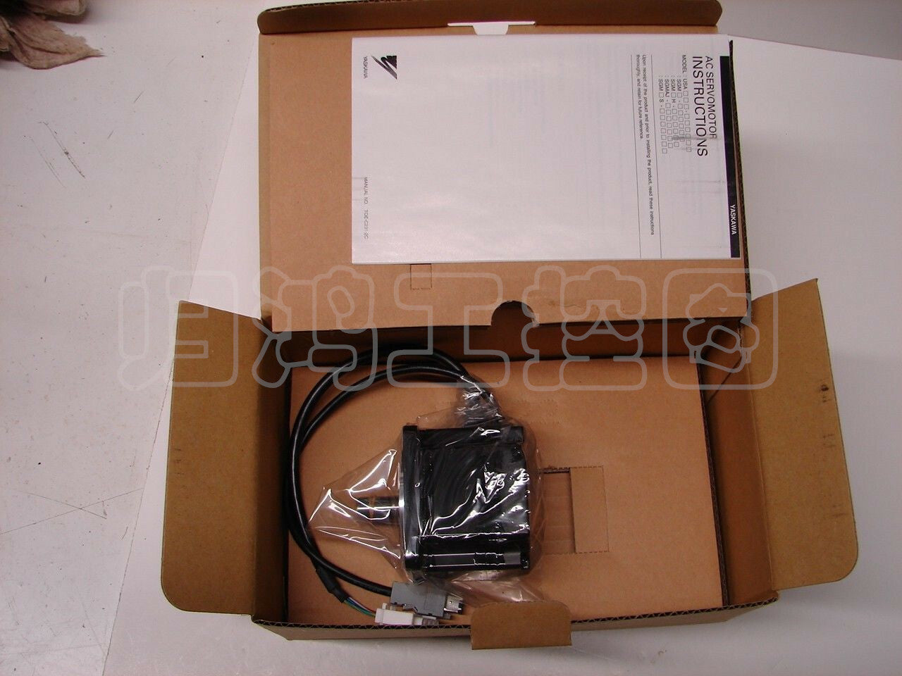 1PC YASKAWA AC SERVO MOTOR SGMPH-02AAA6S