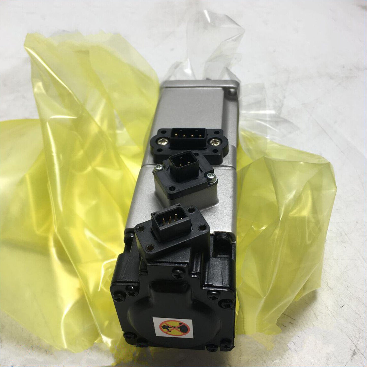 Omron Servo Motor R88M-K10030T-BS2 - OMRON