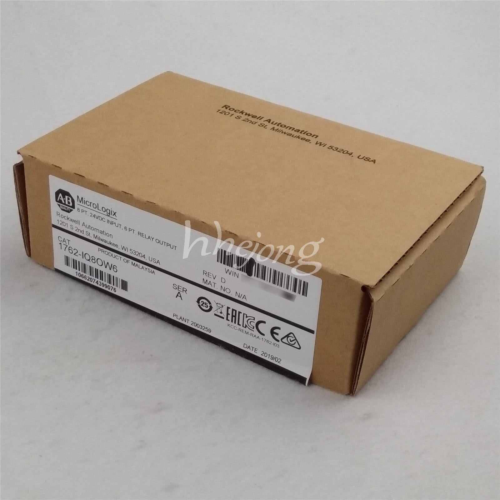new 1PCS Allen-Bradley 1762-IQ8OW6 14 Point Digital Module - ALLEN-BRADLEY