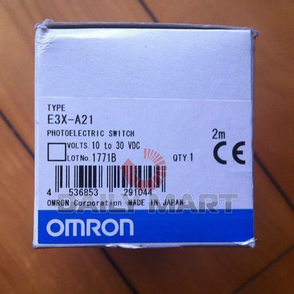 new Omron Photoelectric Switch E3X-A21 E3XA21 Ship - OMRON