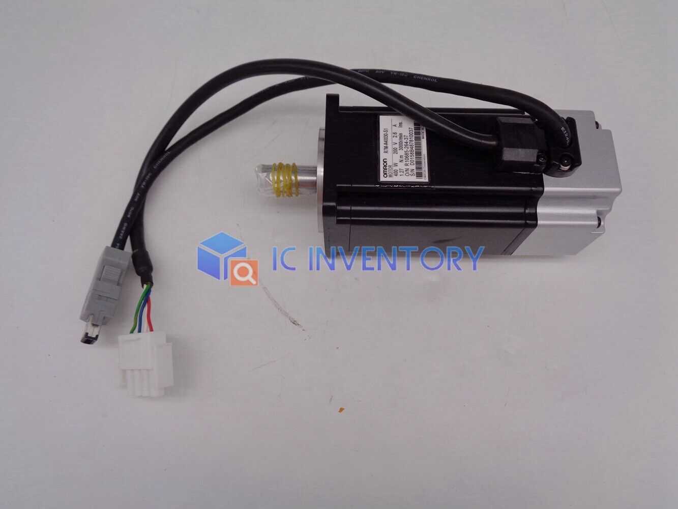 new 1PCS ones OMRON AC SERVO MOTOR R7M-A40030-S1 - OMRON