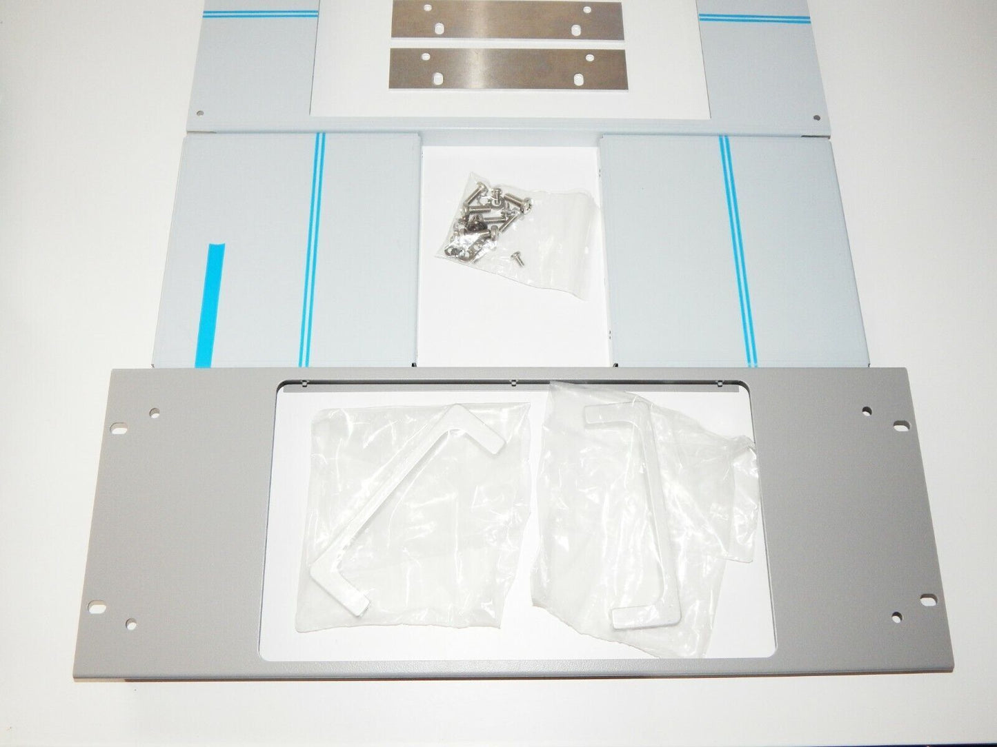 Used Rohde & Schwarz HAMEG HZ46 Rackmount Kit - ROHDE & SCHWARZ