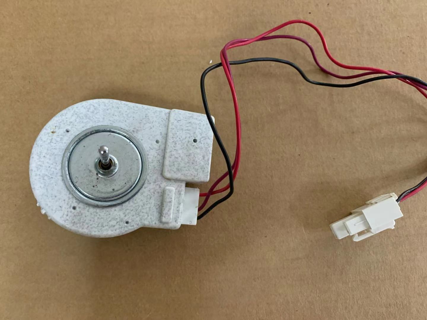 new 50240401000Q for Refrigerator Fan Motor ZWF-02-4 DC12V 4W 2100RPM
