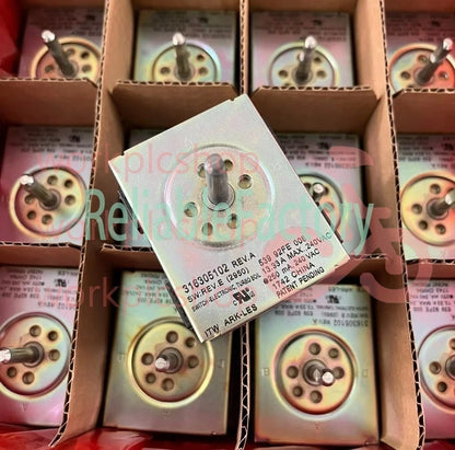 1pc ‎Control Switch 2.55 x2.3 x 2.1cm 316305102 REV.A 13.33A 240VAC