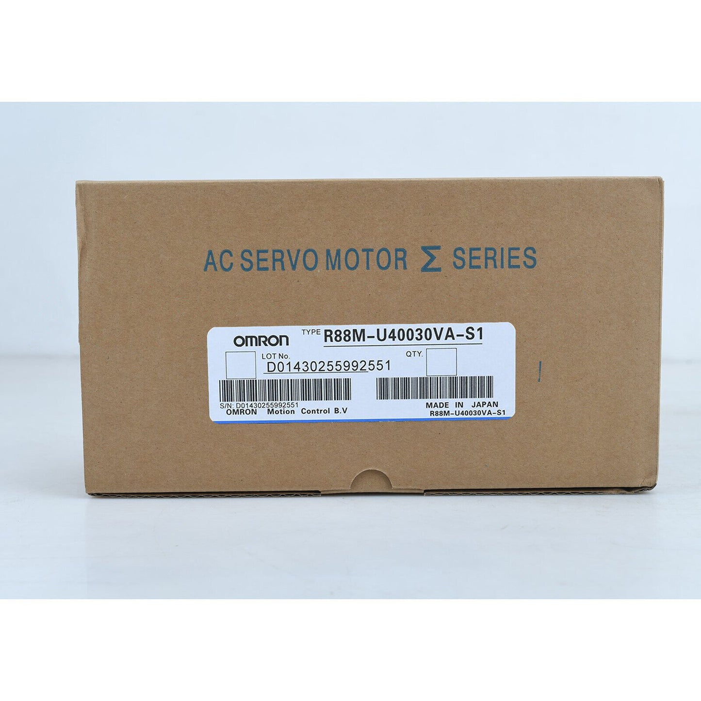 Omron R88M-U40030VA-S1 Servo Motor - OMRON