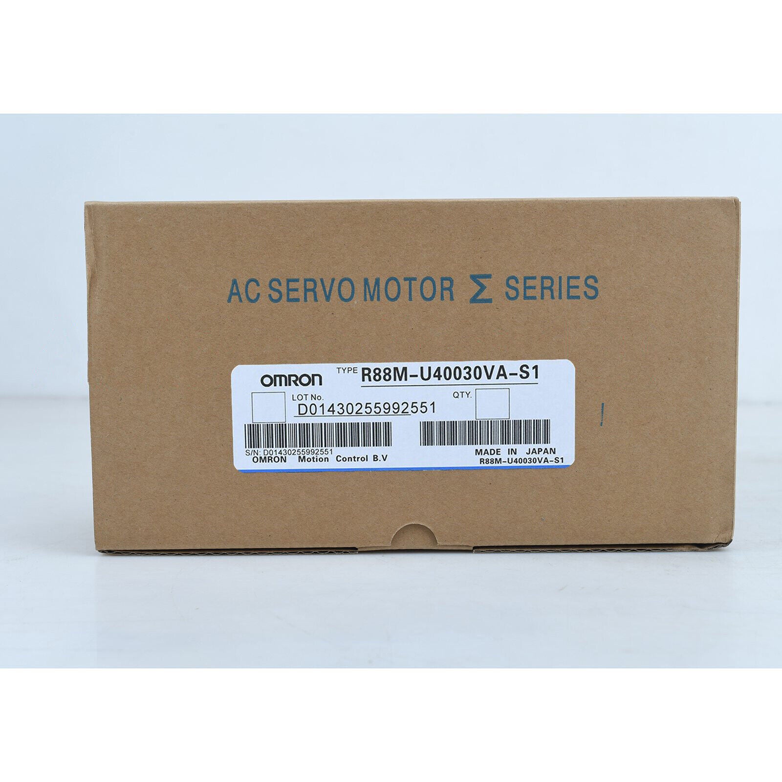 Omron R88M-U40030VA-S1 Servo Motor - OMRON