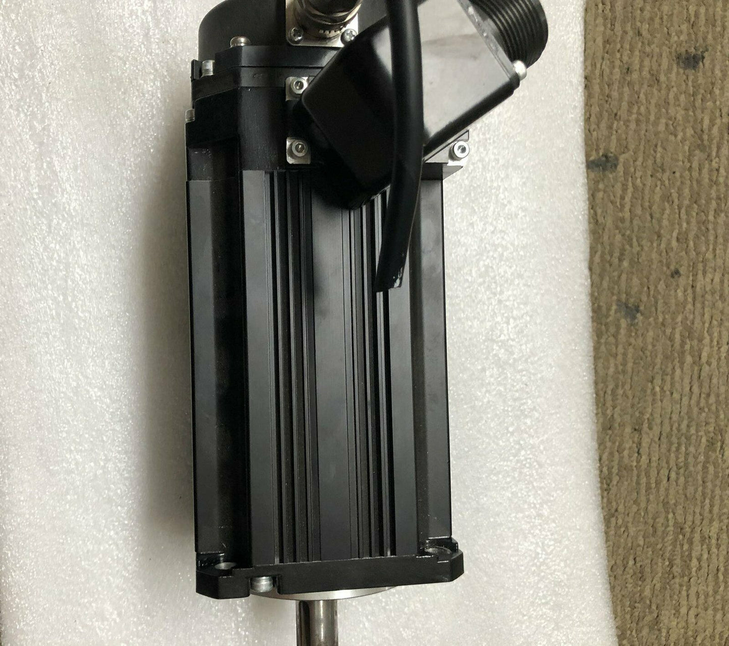used ONE Mitsubishi Servo Motor HG-JR153 - In Good Condition - ONE