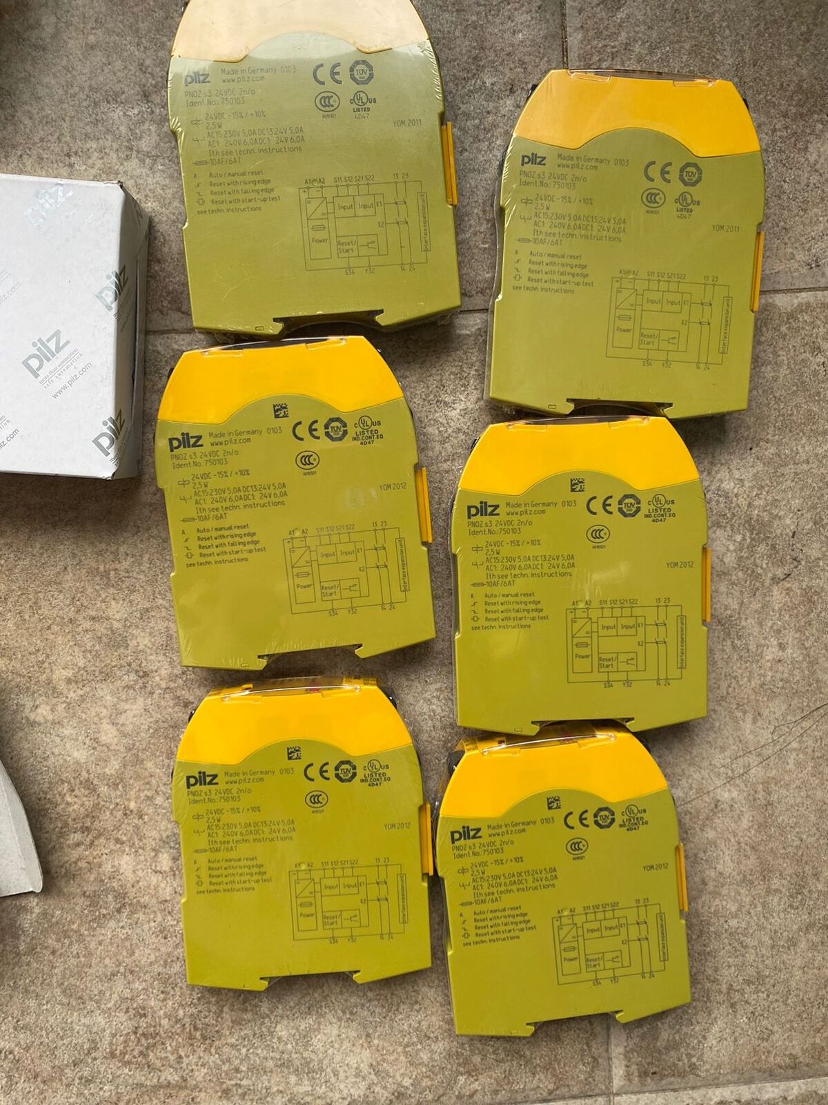 new 1PC PILZ PNOZ s3 750103 Safety Relay - OPCOIL