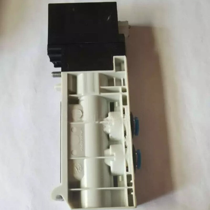 new Festo VUVB-S-M42-AZD-Q6-1C1 Solenoid Valve