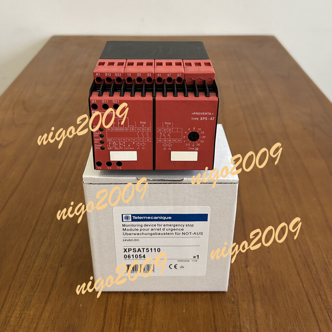 New 1PC in Box XPSAT5110 24VAC/DC Safety Relay - XPSAT