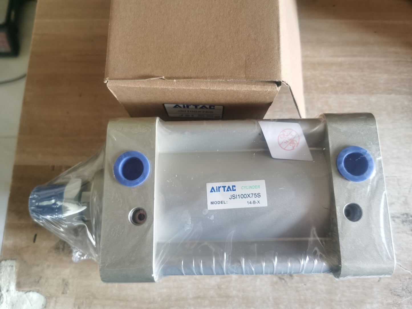 1PCS  AirTAC JSI100X75S  Cylinder Free Shipping