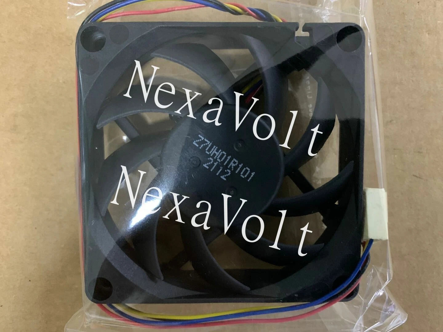 AVC DESC0715B2U 12V 0.7A 7015 7cm 4-wire PWM CPU server Fan