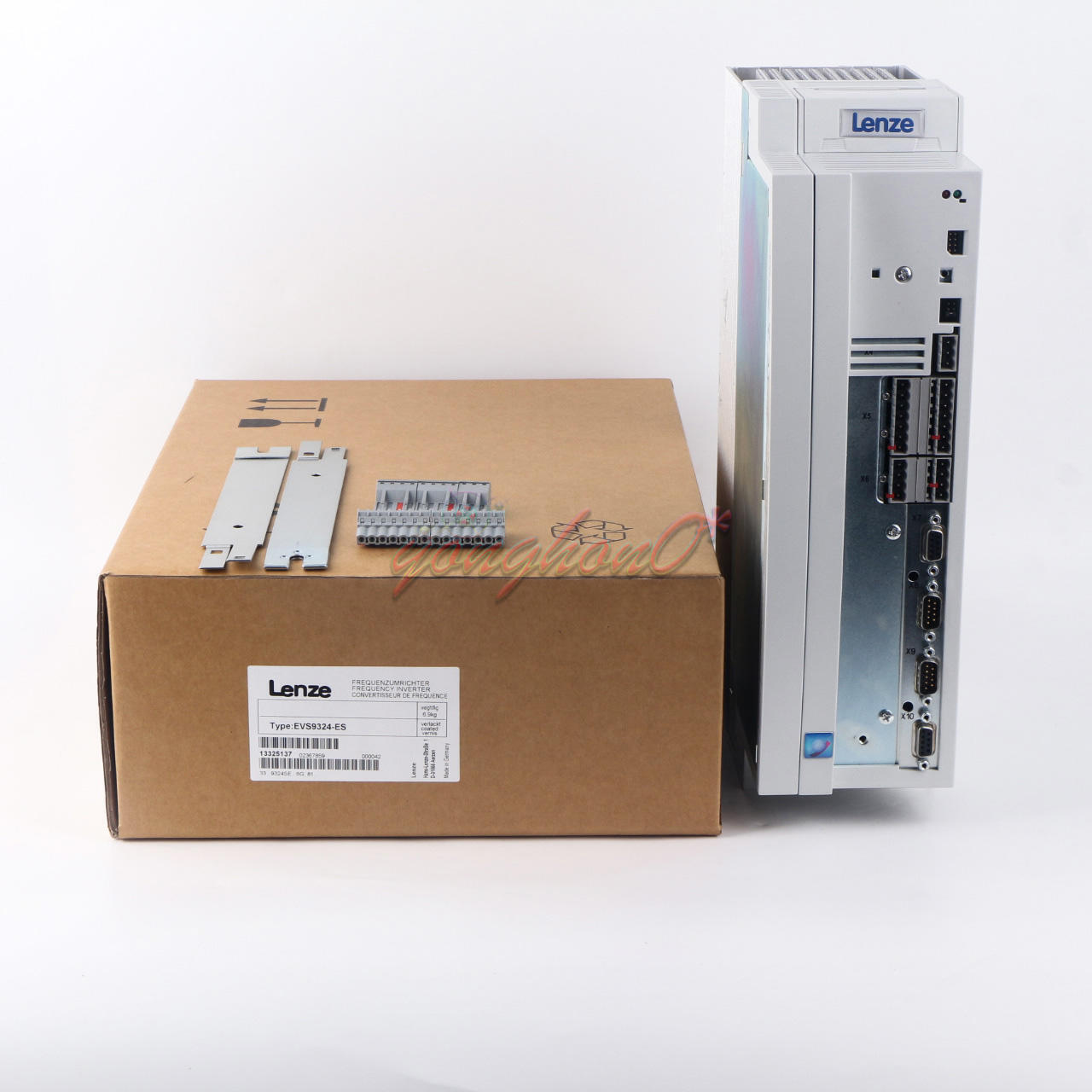 new 1PC  Lenze Inverter EVS9324-ES EVS9324ES