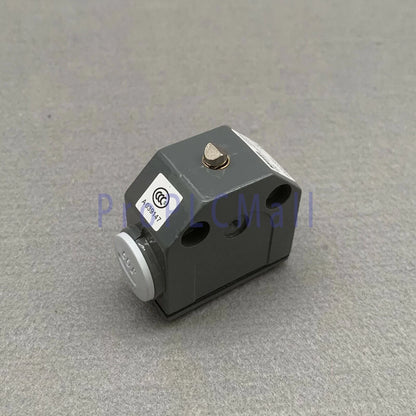 Balluff BNS0003 BNS819-FD-60-101 Position Limit Switches FREE SHIPPING 1PCS