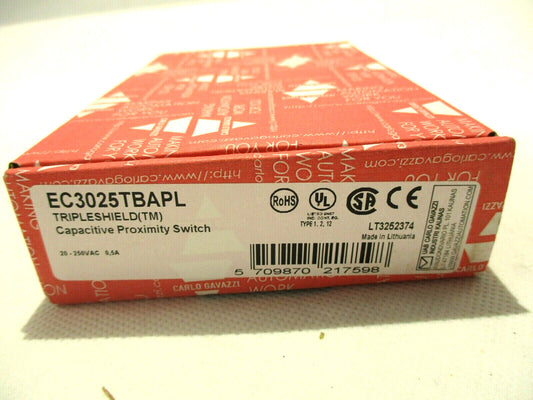 NEW CARLO GAVAZZI EC3025TBA CAPACITIVE PROXIMITY SWITCH - GAVAZZONI