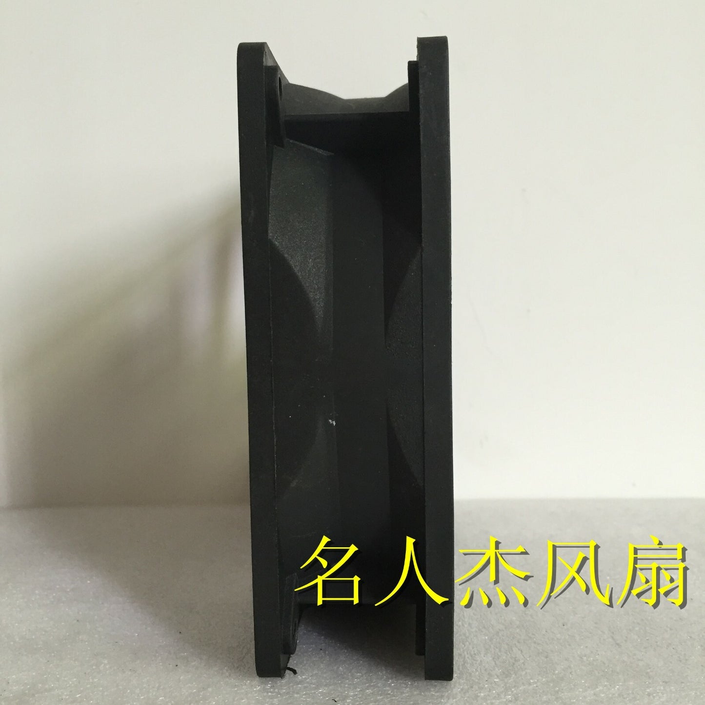 1pcs   USTF1203812MW 12CM 12038 12V 0.42A 2 wire chassis cooling fan