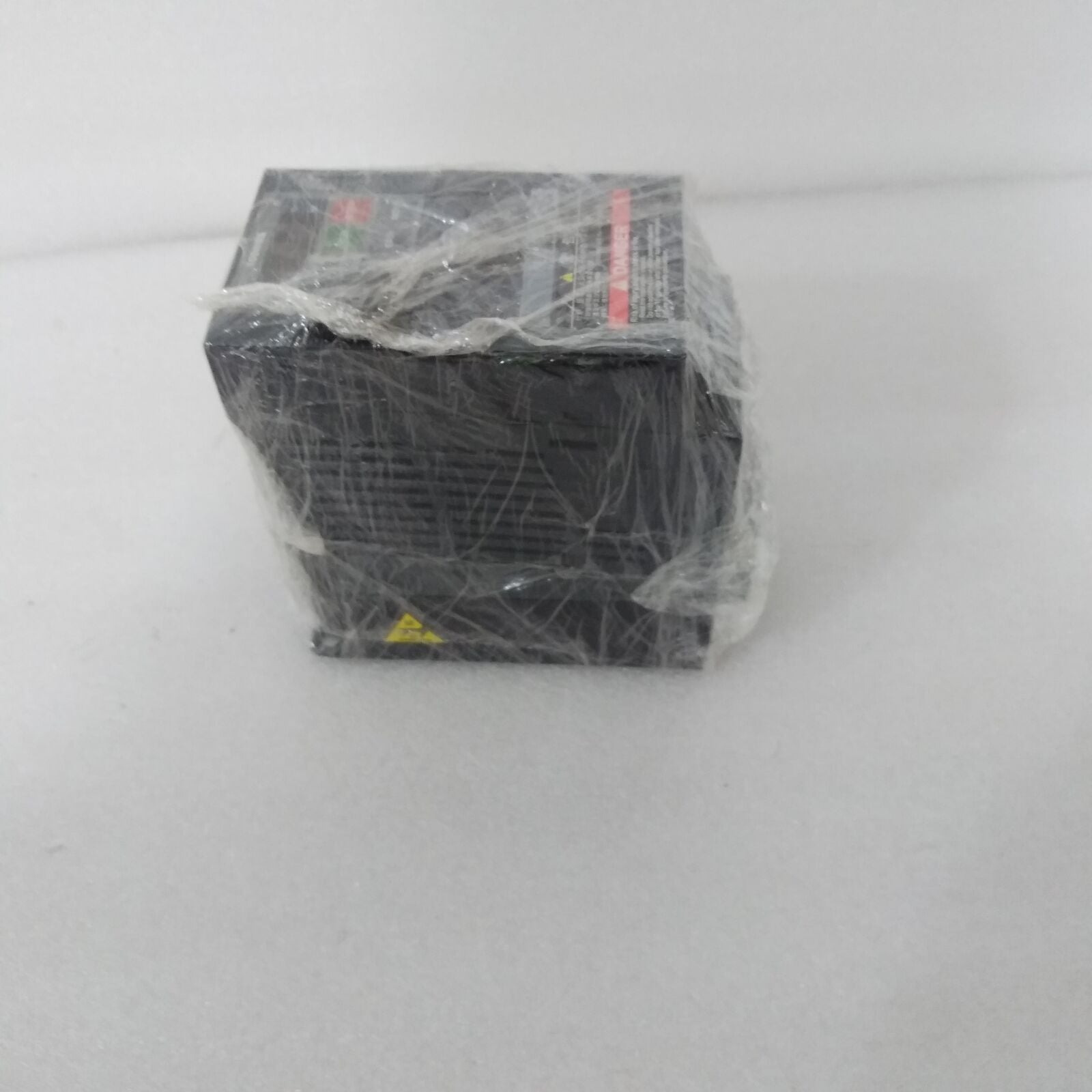 Used TOSHIBA INVERTER VFS15S-2007PL refurbished, high efficiency, within 24 hours - TOSHIBA