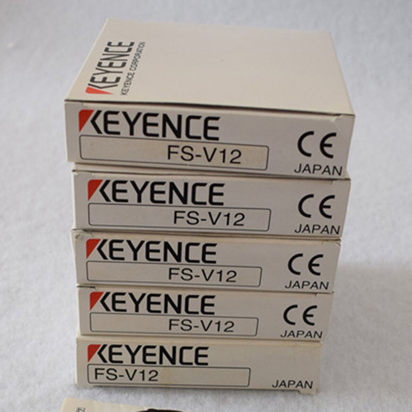 Keyence Fiber Optic Sensor Amplifier FS-V12 - High-Performance Optical Sensor Solution - KEYENCE
