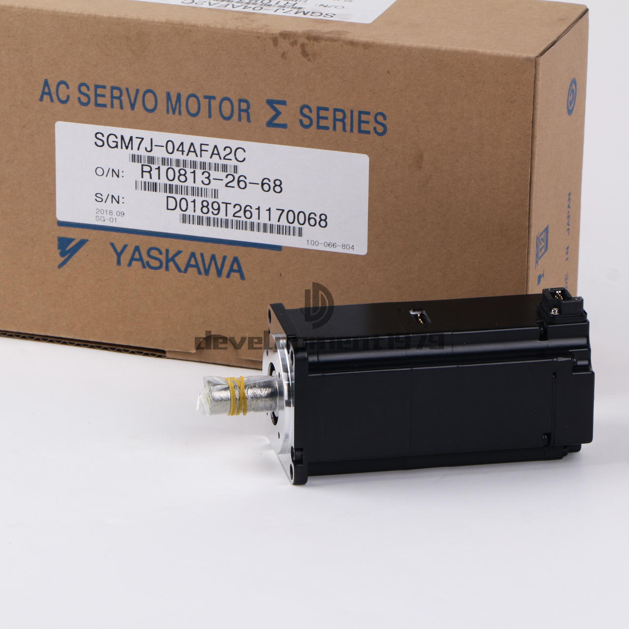 ONE Yaskawa SERVO MOTOR SGM7J-04AFA2C - YASKAWA