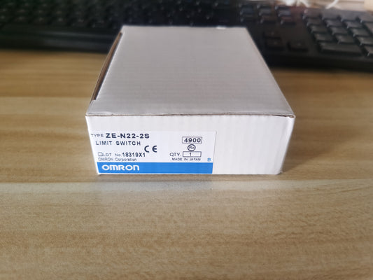 1PCS Omron ZE-N22-2S  ZEN222S limit Switch In Box - Free Shipping #OM