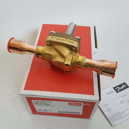 1pcs EVR15 032L1225 For Danfoss Solenoid Valve Free Shipping