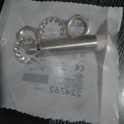Proximity sensor BALLUFF M18MG-UAC80F-S04G - BALLUFF