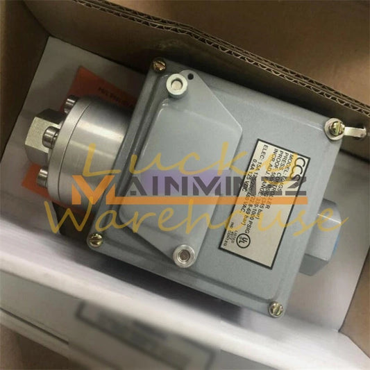 1PCS CCS 604G5 pressure switch
