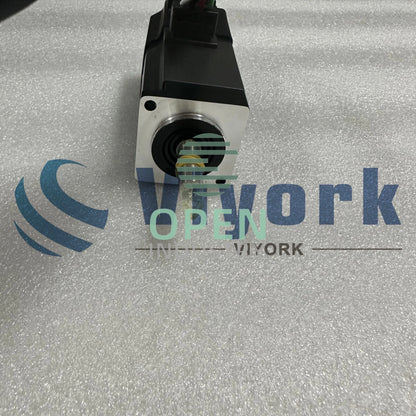 1PCS Mitsubishi HC-MFS13-UE AC SERVO MOTOR AC 100W 3PH 105V 0.9A
