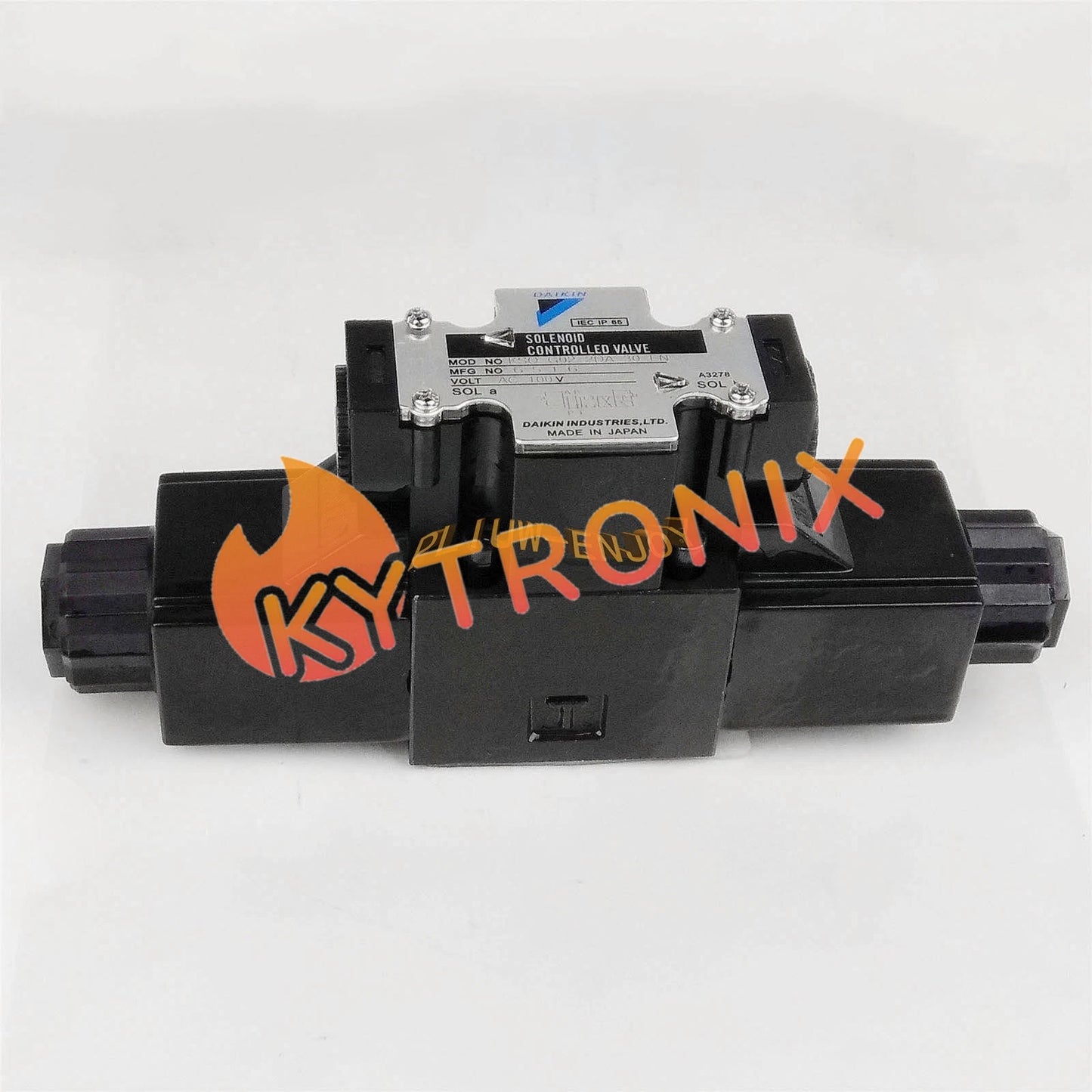1PCS DAIKIN KSO-G02-2DA-30EN Solenoid Valve KSOG022DA30EN