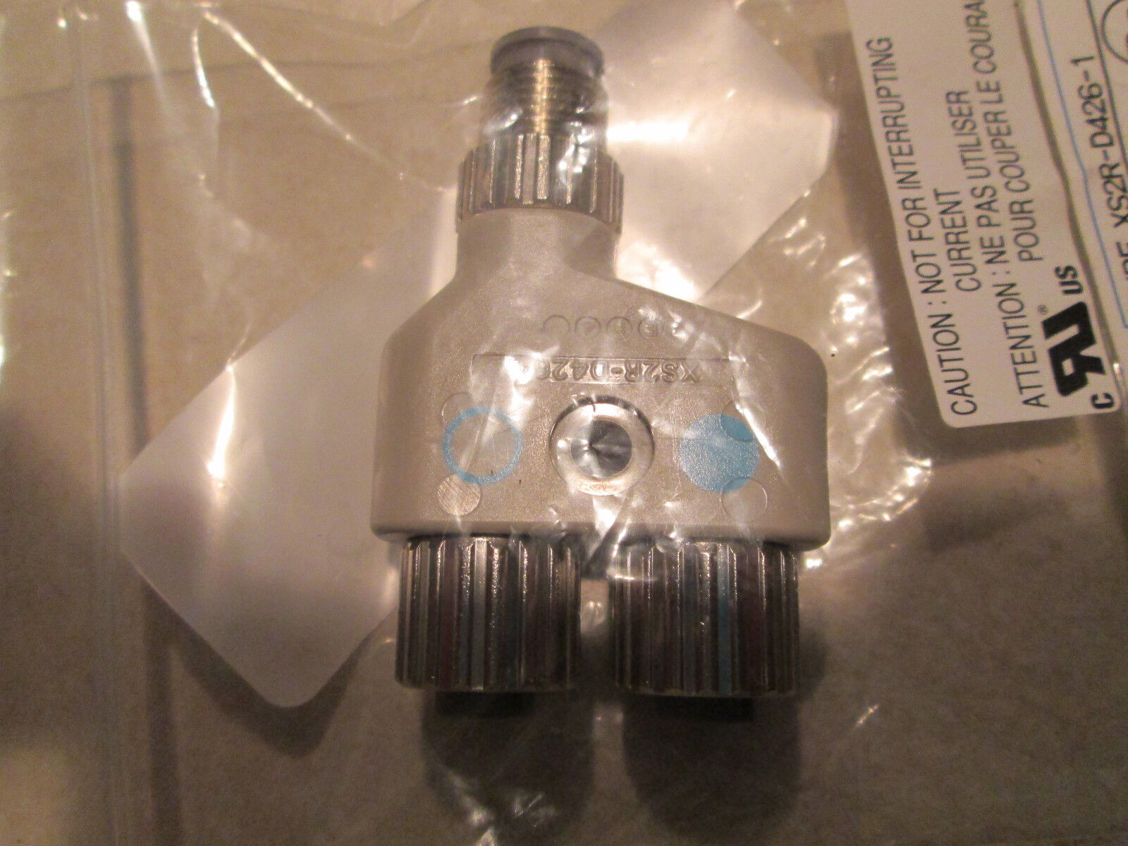 new OMRON connector plug XS2R-D426-1 - OMRON