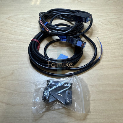 ! Keyence PZ-51L Photoelectric Switch Sensor