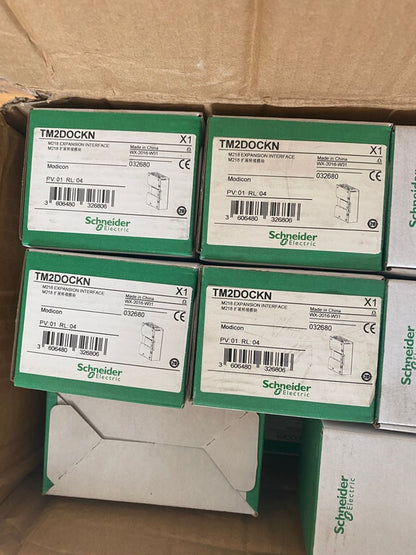 1PC  Schneider  TM2DOCKN  Expansion Module In Box