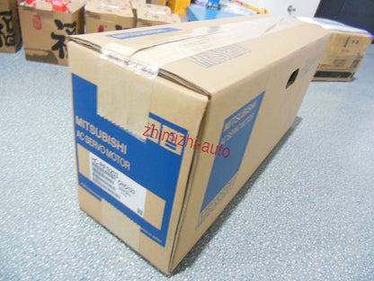 new 1pc MITSUBISHI SERVO MOTOR HC-RFS203