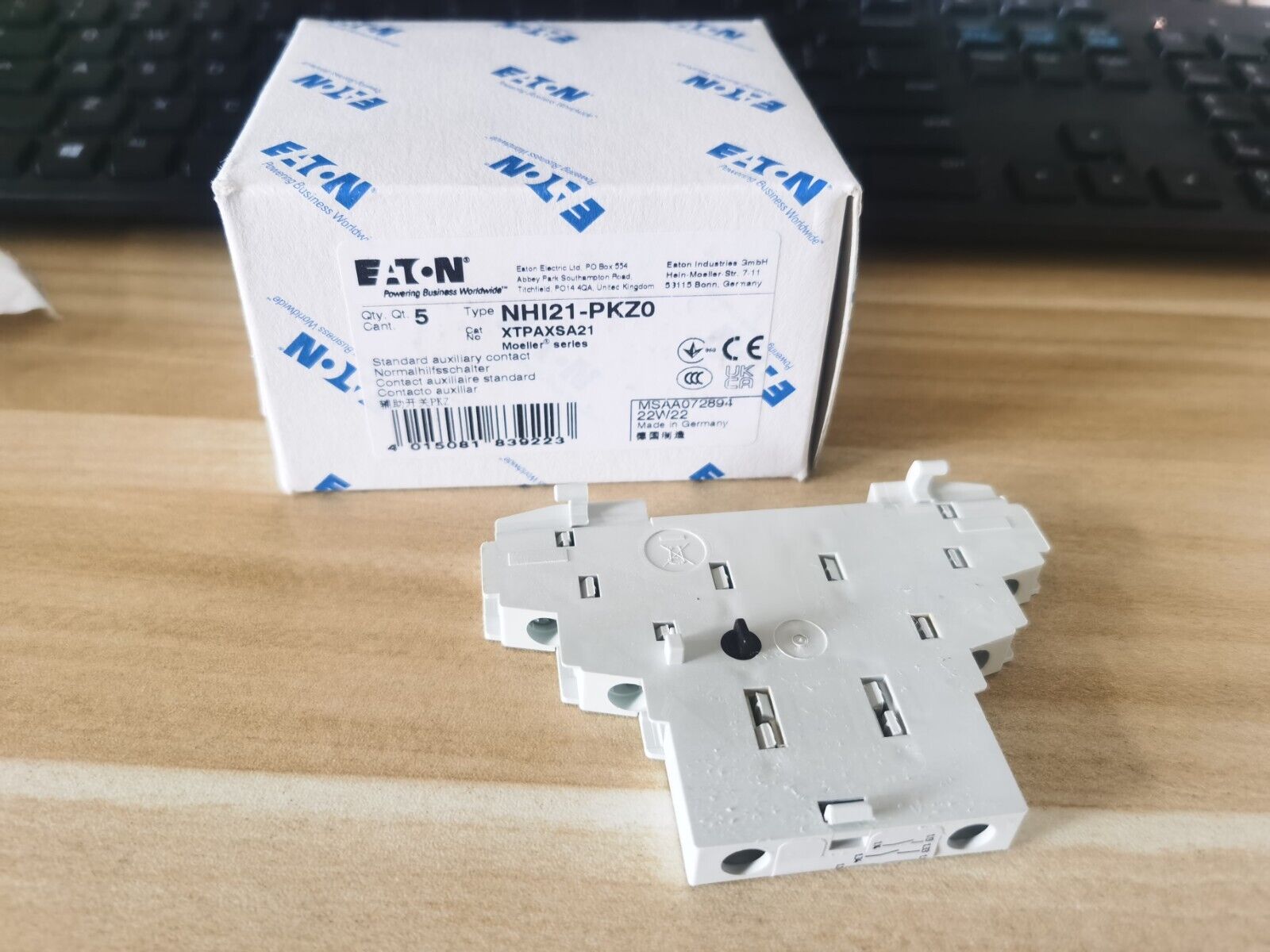 new 1PCS  Eaton Moeller NHI21-PKZ0 XTPAXSA21 Auxiliary Contact