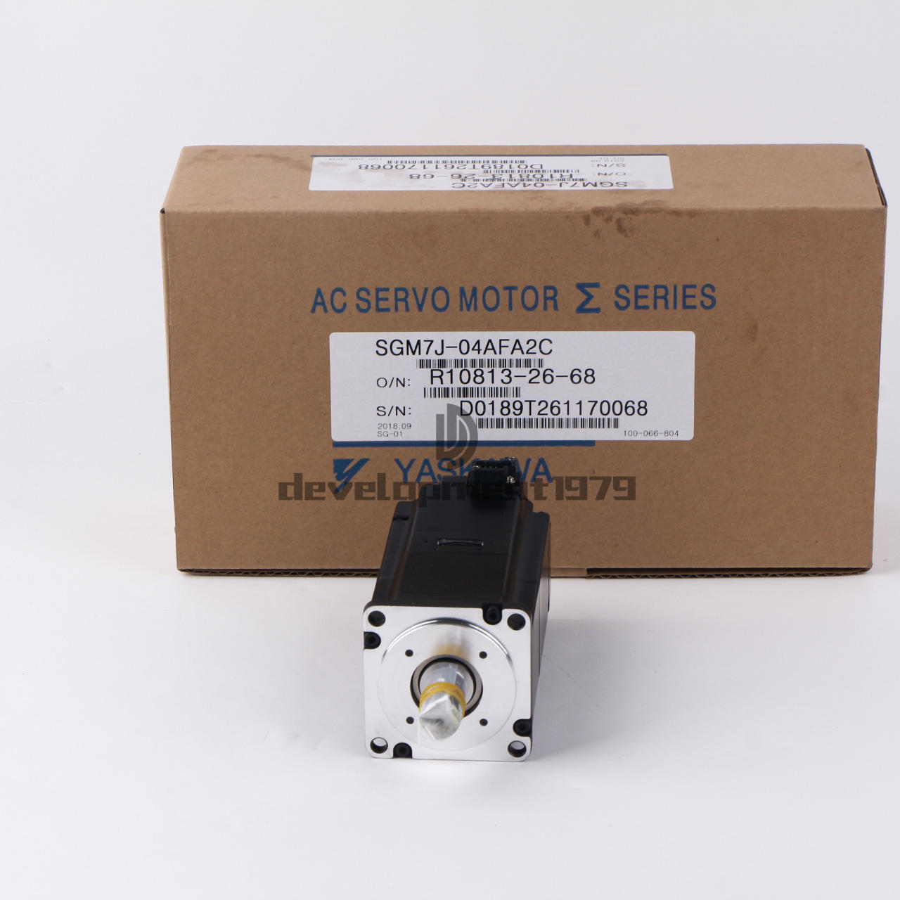 ONE Yaskawa SERVO MOTOR SGM7J-04AFA2C - YASKAWA