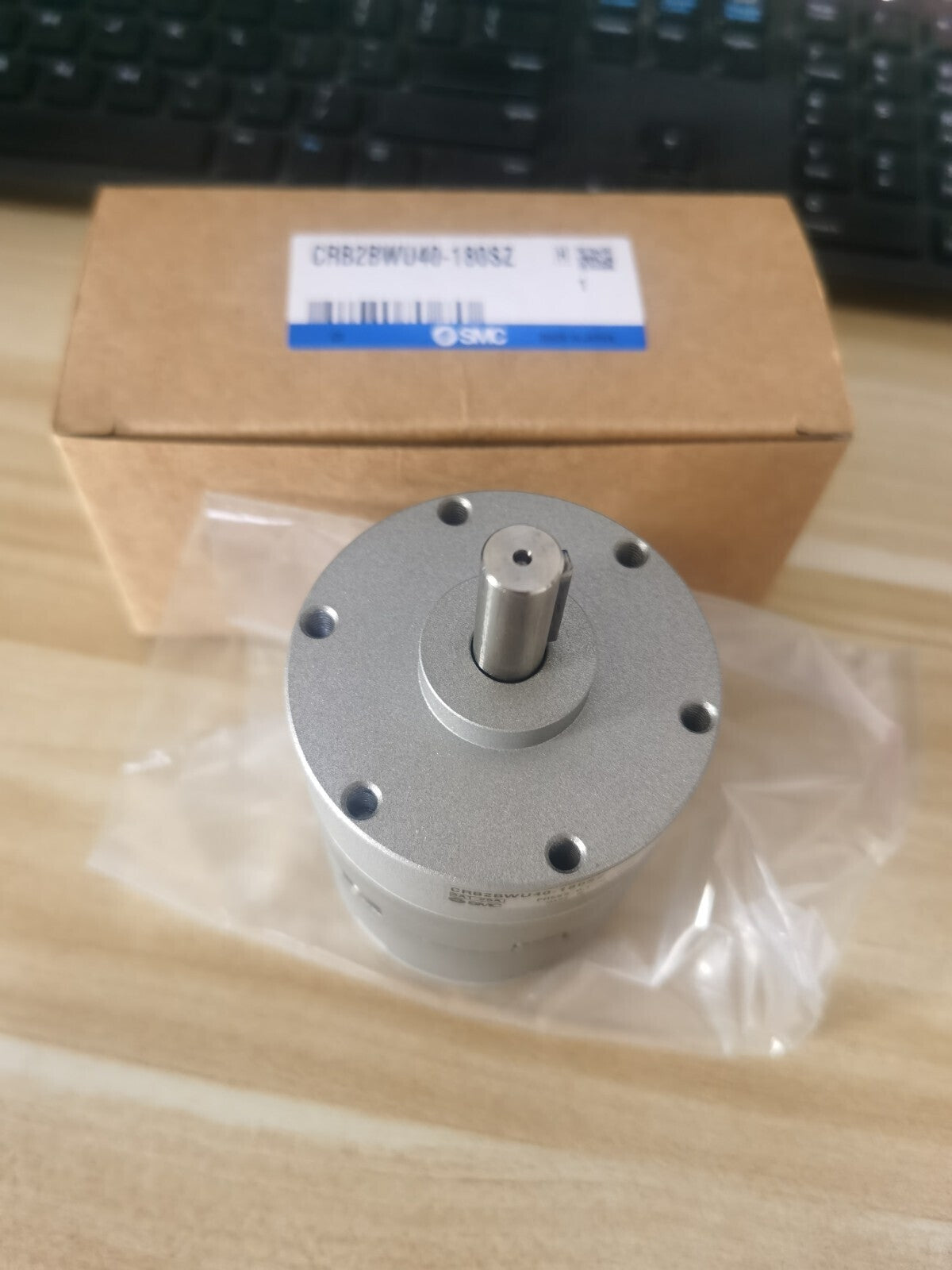 1PC SMC CRB2BWU40-180SZ CRB2BWU40180SZ Cylinder Free Shipping