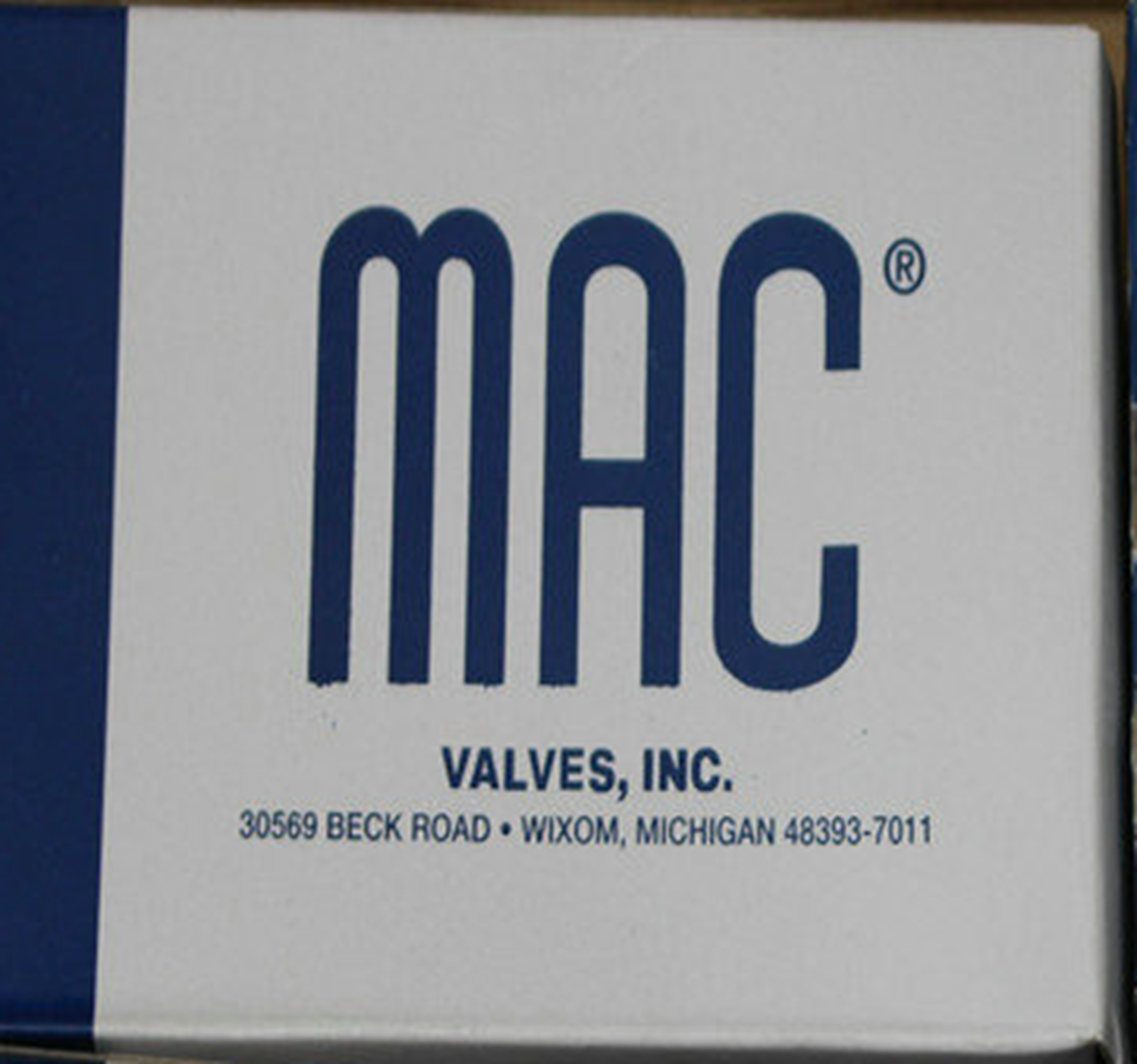 new  MAC 35A-B00-DDBA-1BA solenoid valve MAC