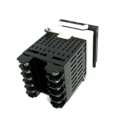 OMRON E5CSV-R1T Temperature Controller in Box - OMRON