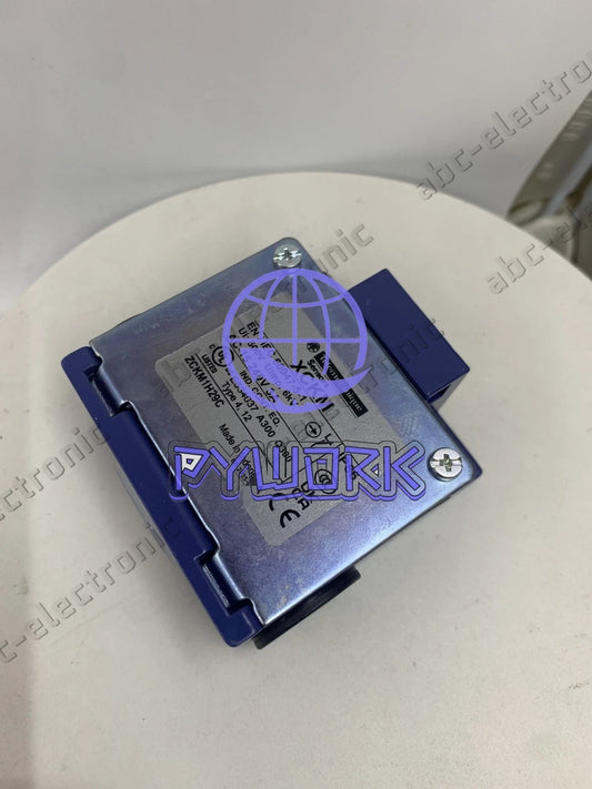 1PC Schneider ZCK-M1H29C ZCKM1H29