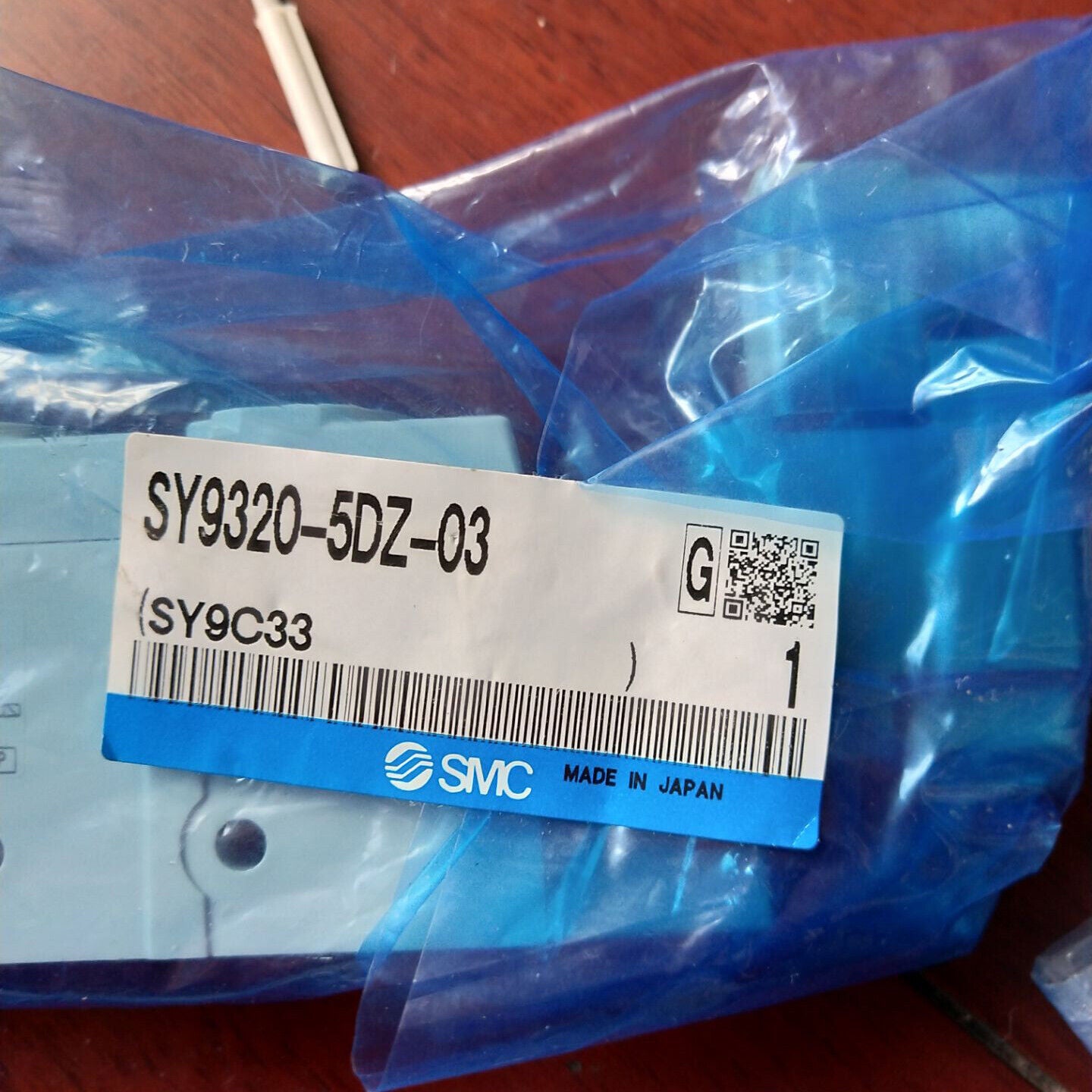 1PC SMC SY9320-5DZ-03 Solenoid Valve - SMC