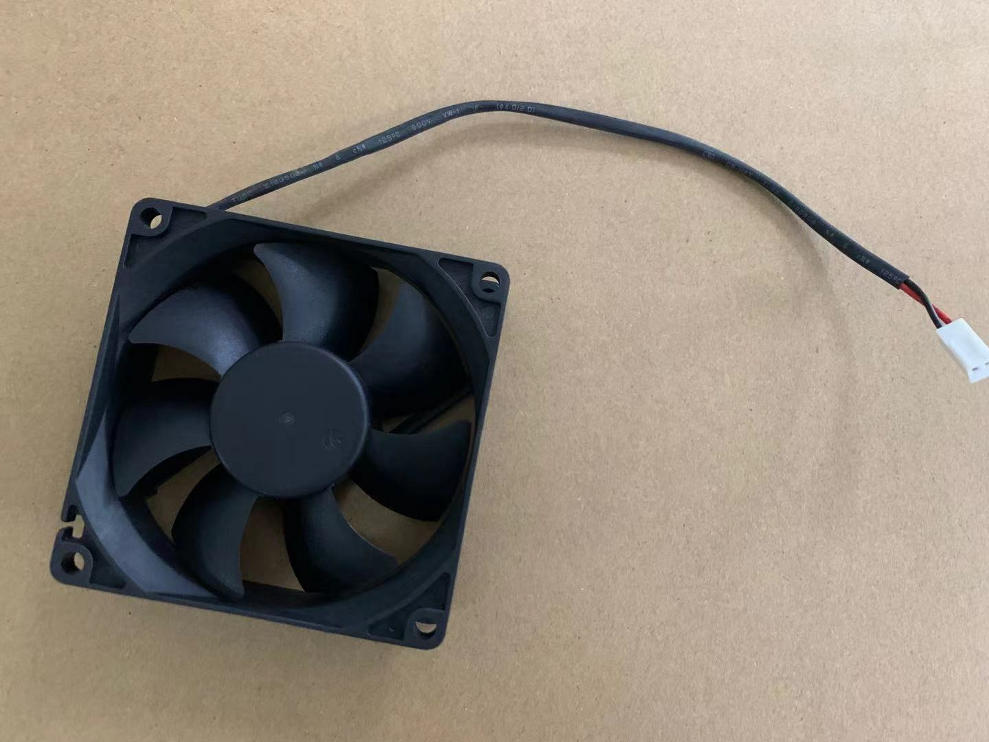 new 1pcs Power PL80S12H DC12V 0.17A 8CM 8025 cooling fan 80*80*25MM