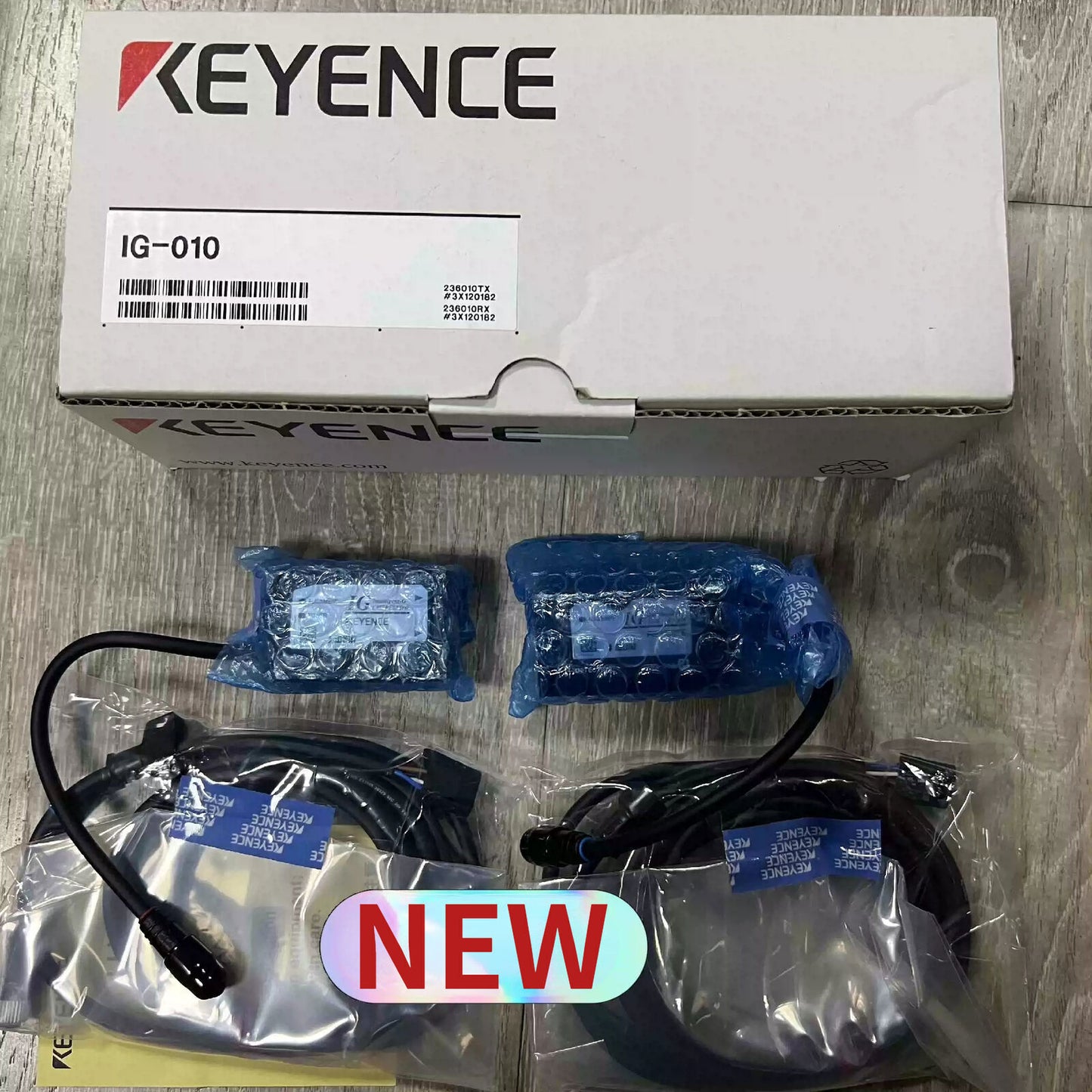 Keyence Laser Sensors IG-010 for PLC Industry - KEYENCE