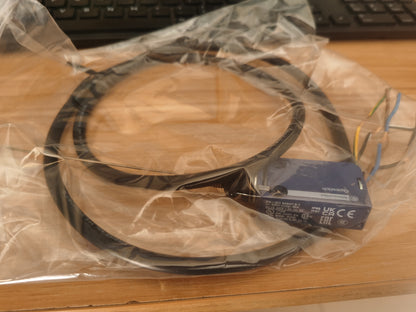 1PC  Schneider XCMD2106L1  1m Limit Switch  Free Ship