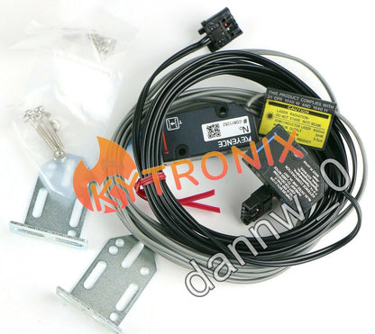 KEYENCE LV-H100 Laser sensor