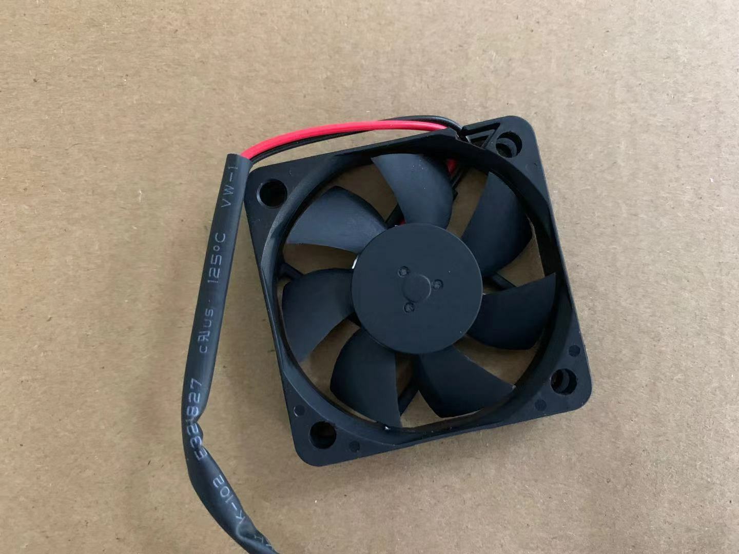 new 1pc for SUNON KDE2405PFB1-8 Fan DC24V 1.0W 50*50*10mm 2pin