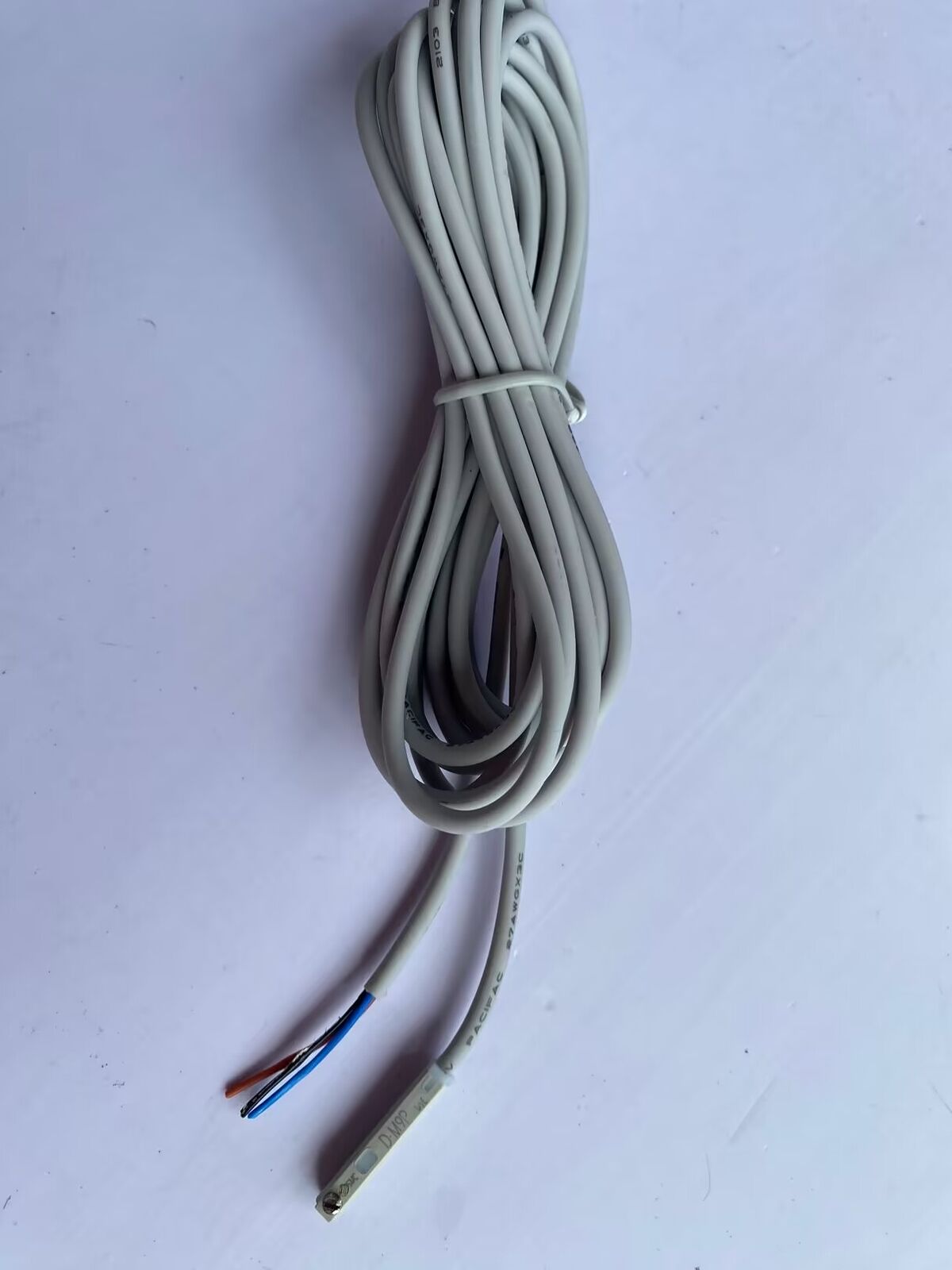 new 1PCS SMC D-M9PL DM9PL Auto Switch Sensor D-M9P - SMC