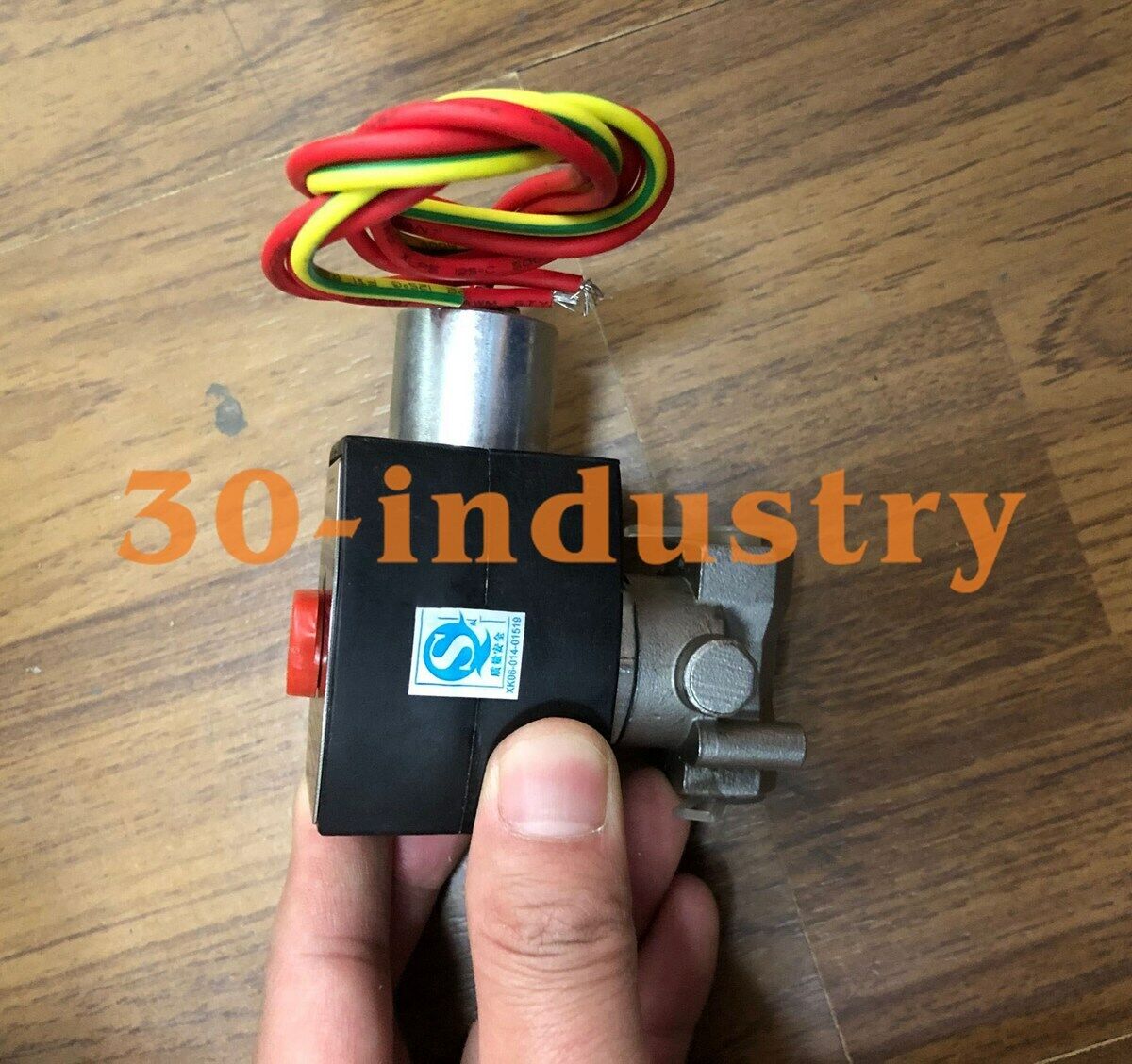 1PCS NEW FOR ASCO Solenoid Valve EF8327G041 AC220V - ASCO