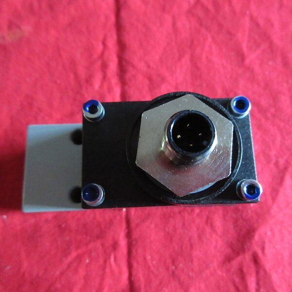 1PC FESTO Pressure Switch PEV-1/4-B-M12-SA 185421 - FESTO